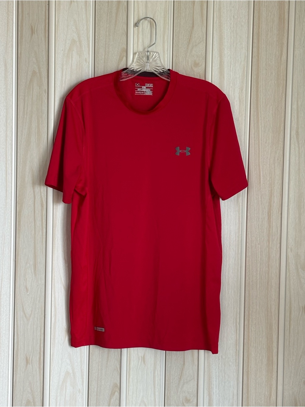 Under Armour Red Short-Sleeve Athletic Tee